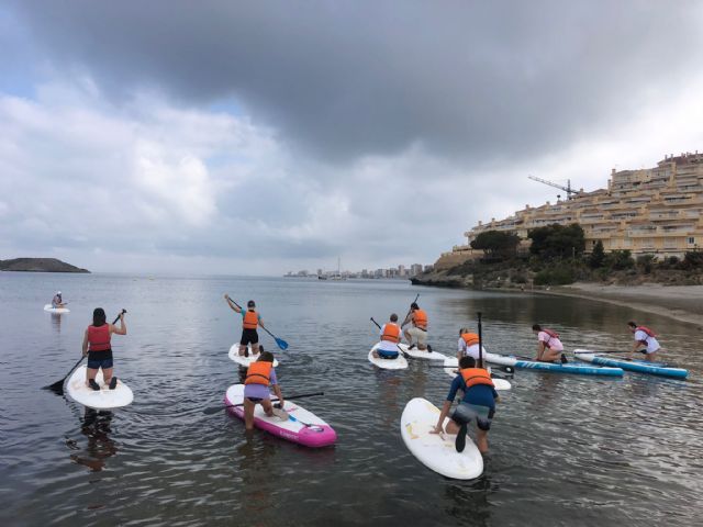 Actividades acuáticas, talleres de ´K-pop´ o de Lengua de Signos son algunas de las diversas opciones que ofrece el programa ´Redes para el Tiempo Libre´ del Ayuntamiento de Murcia - 2, Foto 2