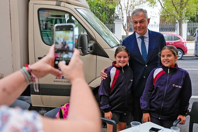 Escolarización. Sevilla . Juanma Moreno y José Luis Sanz comparten pupitre en Sevilla en el primer día de colegio - 1, Foto 1