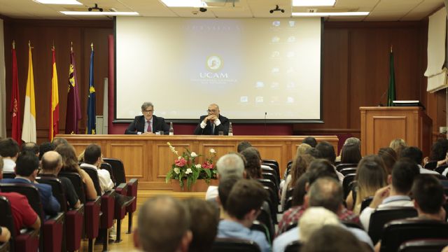 Martínez Moya, miembro del Consejo General del Poder Judicial, abre el curso de Derecho de la UCAM - 1, Foto 1