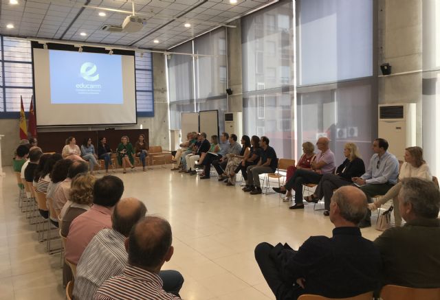 La consejera de Educación analiza con los técnicos de la Consejería el inicio del curso escolar - 1, Foto 1