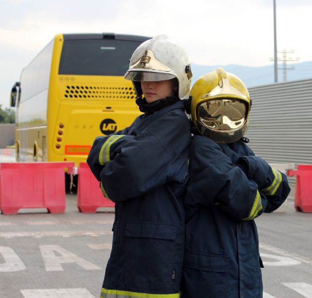 Autobuses LAT reúne a empleados y familiares en su II jornada de seguridad vial - 1, Foto 1