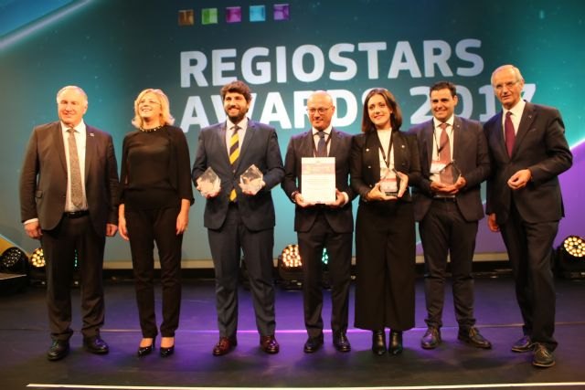 La Región recibe el premio europeo RegioStars por su protocolo para la inserción laboral de mujeres víctimas de violencia de género - 1, Foto 1