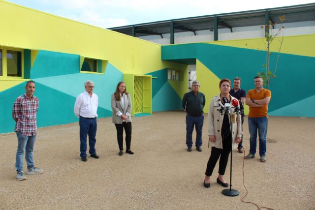 Finalizan las obras del nuevo edificio de vestuarios y aseos del Polideportivo La Hoya - 1, Foto 1