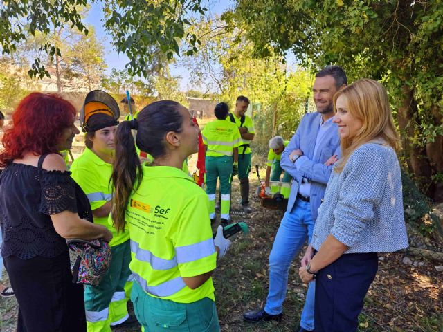 Un nuevo programa de empleo juvenil trabaja en Caravaca en la mejora de jardines y del vivero de las Fuentes del Marqués - 1, Foto 1