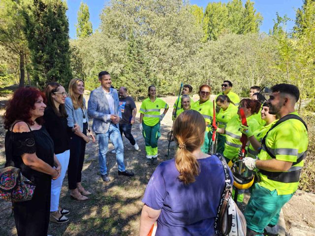 Un nuevo programa de empleo juvenil trabaja en Caravaca en la mejora de jardines y del vivero de las Fuentes del Marqués - 2, Foto 2