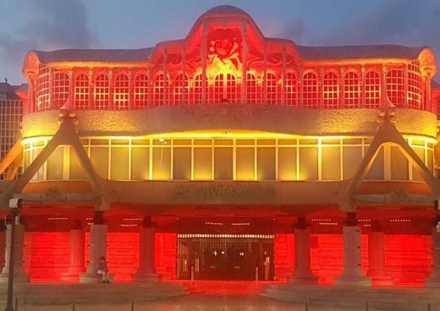 La Asamblea Regional se ilumina con los colores de la bandera de España por el Día de la Hispanidad - 1, Foto 1