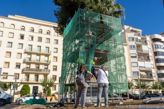 Comienzan los trabajos de limpieza y consolidación de la estatua de Cristóbal Colón en la Muralla del Mar - 1, Foto 1