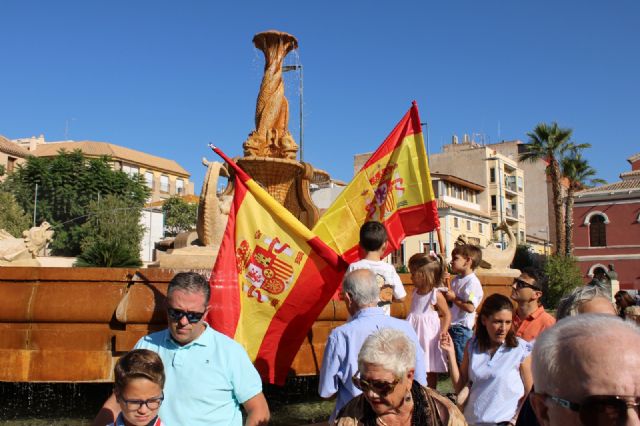 Los lorquinos celebrarán la Fiesta Nacional con el izado de la bandera de España en la Plaza de Colón - 1, Foto 1