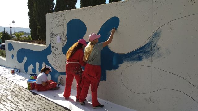 Inauguración del mural para conmemorar los 40 años de la primera promoción de Matemáticas de la UMU - 1, Foto 1