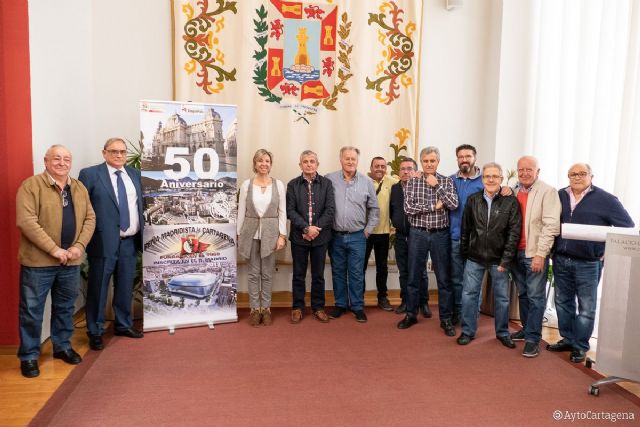 La peña madridista de Cartagena celebra su medio siglo de vida con fútbol, recuerdos y trofeos del Real Madrid - 1, Foto 1