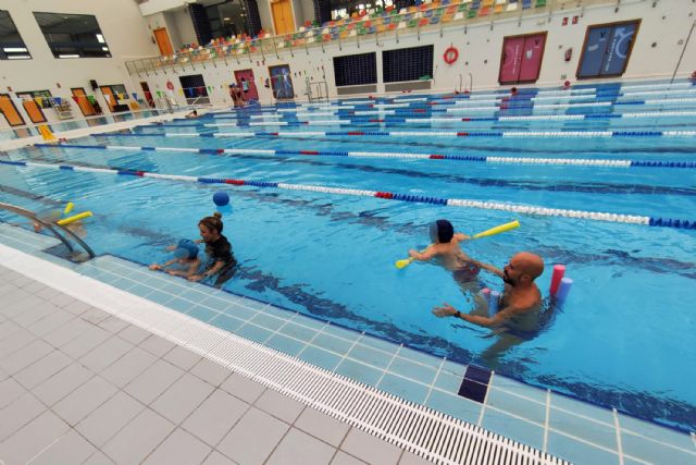 21 personas con diversidad funcional se benefician del programa municipal gratuito de natación adaptada - 2, Foto 2