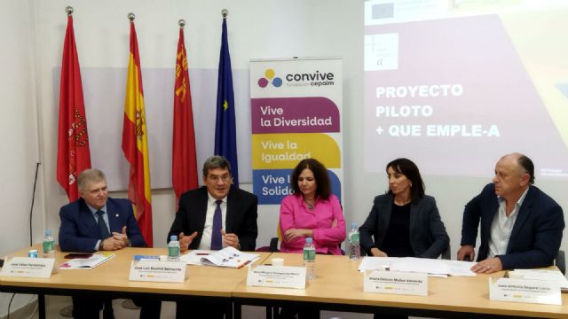 El ministro de Inclusión, Seguridad Social y Migraciones visita uno de los centros de CONVIVE Fundación Cepaim en Murcia, junto a la Secretaria General - 4, Foto 4