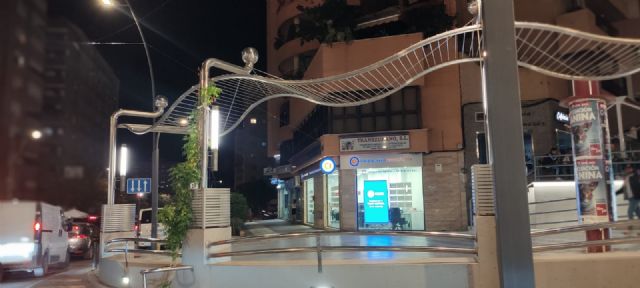 La Plaza del Óvalo de Lorca recupera el alumbrado perimetral - 1, Foto 1