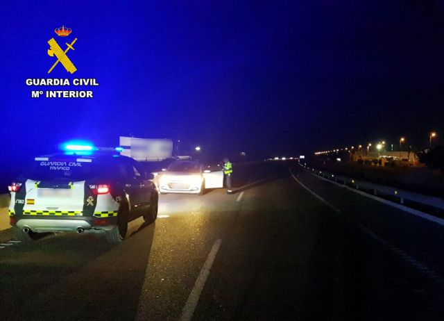 La Guardia Civil investiga en Murcia a un menor de 14 años sorprendido conduciendo un turismo por autovía - 1, Foto 1