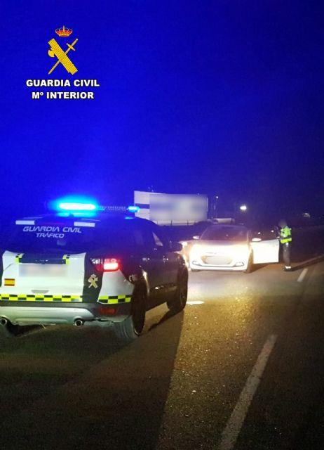 La Guardia Civil investiga en Murcia a un menor de 14 años sorprendido conduciendo un turismo por autovía - 3, Foto 3