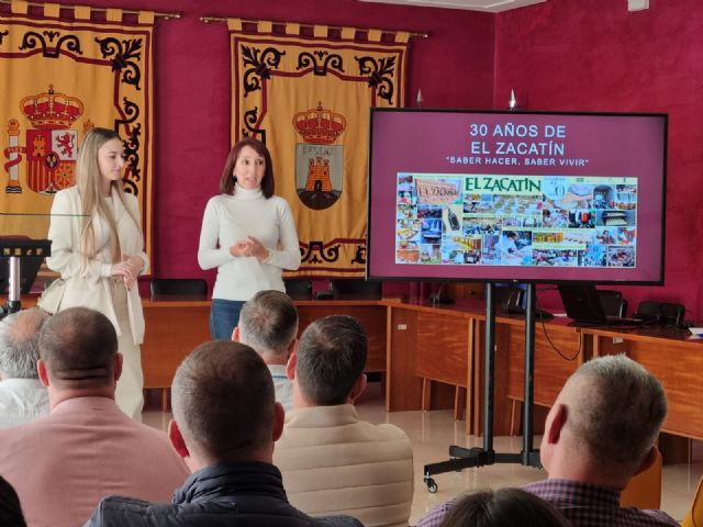 La Alcaldesa de Bullas da la bienvenida a una delegación de Rumanía interesada en el desarrollo de cadenas cortas de comercialización y productos agroalimentarios - 3, Foto 3