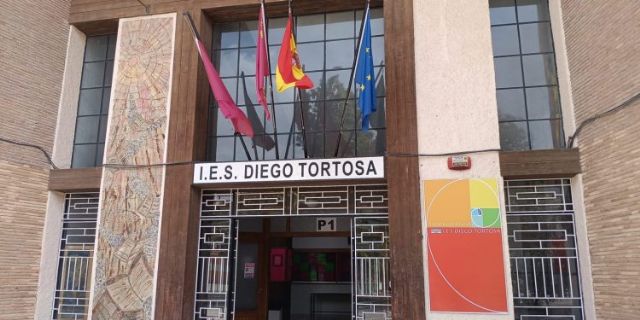 Podemos-Cieza exige el cambio de nombre del IES Diego Tortosa, en cumplimiento de la Ley de Memoria Histórica - 1, Foto 1