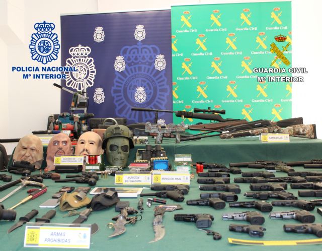 Detenidos tras comprar online 45 armas detonadoras para su transformación en armas de fuego - 1, Foto 1