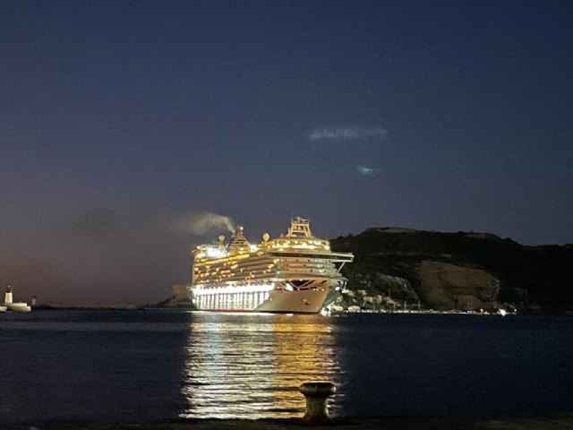 El buque Ventura realiza su última visita del año en el mejor diciembre en tráfico de cruceros del Puerto de Cartagena - 1, Foto 1