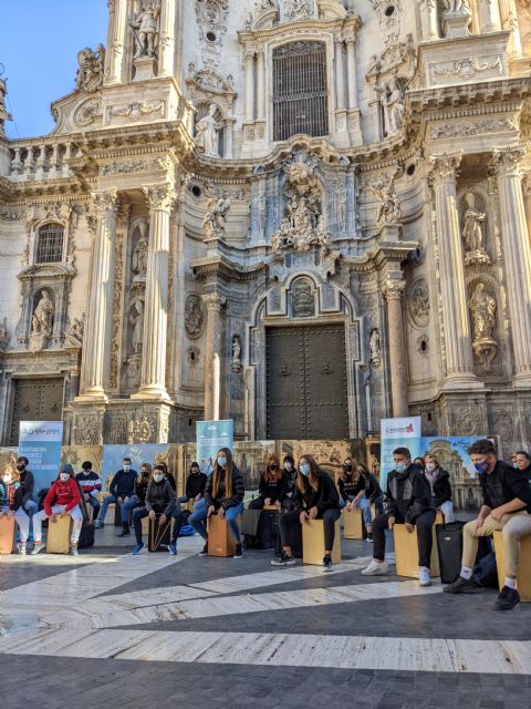 Concentración de los docentes de música de la Región de Murcia en defensa de la educación musical - 4, Foto 4