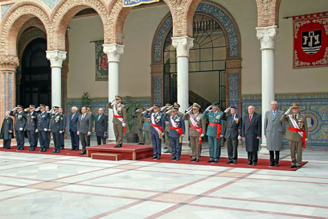 España. Sevilla. El General Cepeda Lucas, dio lectura del Real Decreto como Patrona de la Infantería la Virgen de la Inmaculada en Sevilla - 3, Foto 3