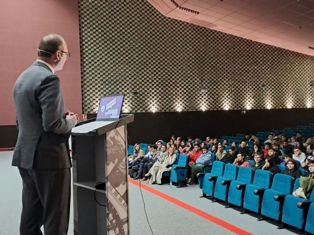 Cerca de 200 jóvenes participan en la jornada ´T-Sigo´ del SEF para retomar sus estudios y acceder a un empleo - 1, Foto 1