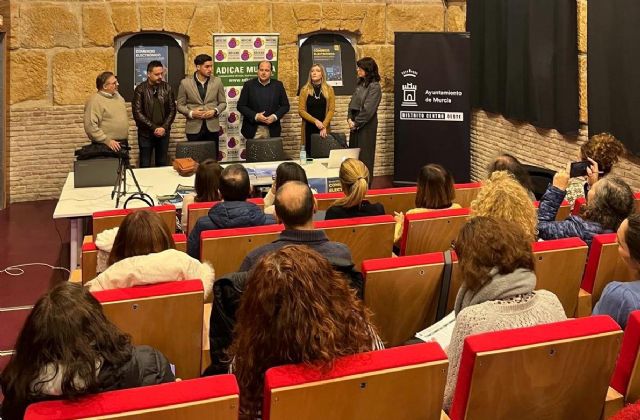 Medio centenar de personas mayores de Murcia reciben formación sobre el comercio electrónico - 1, Foto 1