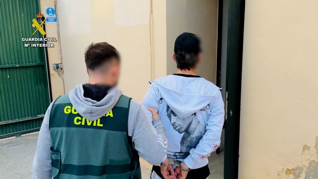 La Guardia Civil detiene en Cieza a un joven y peligroso delincuente que cometía atracos a viandantes - 2, Foto 2