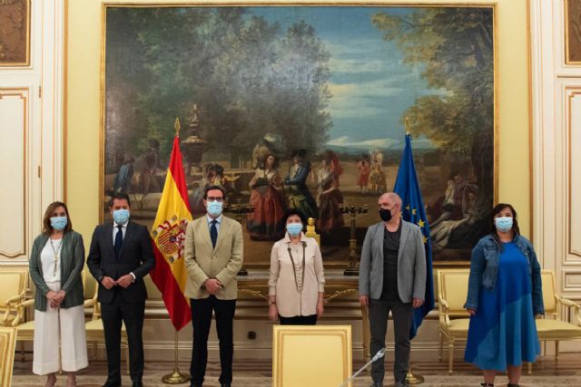 Celaá impulsa la creación de la Mesa de Diálogo Social para la Formación Profesional - 1, Foto 1