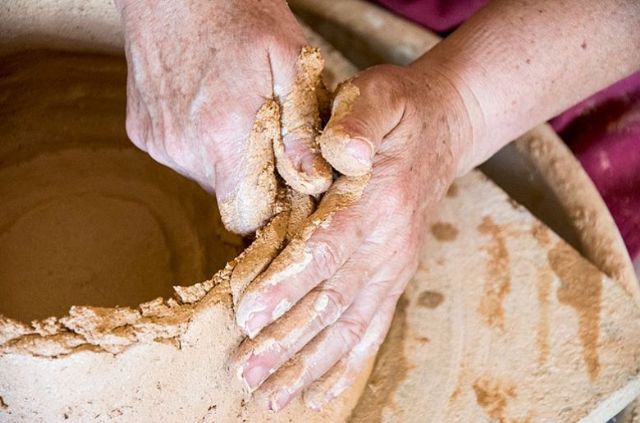 Alfarería Escolástica: El arte de trabajar con el alma - 1, Foto 1