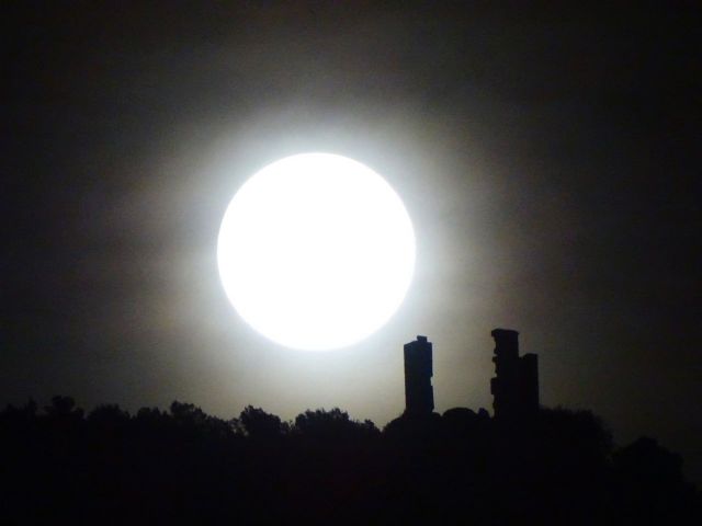 ´Iluminación lunar´, de María Toledano, mejor foto de Almonacid de Zorita en el año 2020 - 1, Foto 1