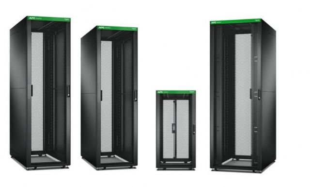 Schneider Electric lanza la serie Easy Rack en Europa - 1, Foto 1