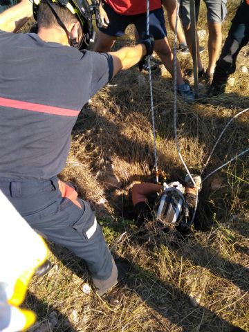 Rescatan a un hombre que se había caído a un pozo en Fuente Álamo - 1, Foto 1