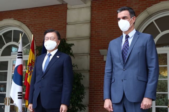 Sánchez subraya ante Moon Jae-in el interés de España en profundizar en las excelentes relaciones económicas y comerciales con Corea del Sur - 1, Foto 1