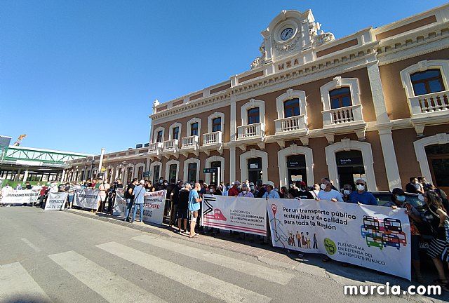 Movilizacin ciudadana para que no se cierren los trenes de cercanas Murcia-Lorca-guilas - 17