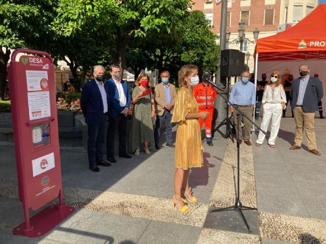 Córdoba estrena su primer desfibrilador en la vía pública con el fin de crear una ciudad cardioprotegida - 1, Foto 1