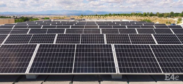 El colegio Miramadrid se compromete con la sostenibilidad instalando una planta fotovoltaica - 1, Foto 1