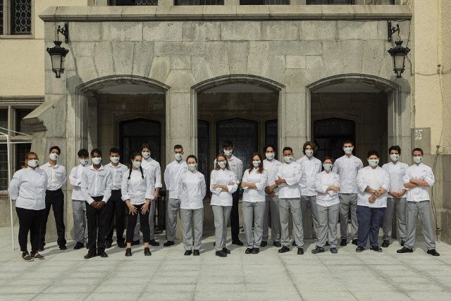 23 jóvenes becados por Fundación Mahou San Miguel inician su formación en MOM Culinary Institute - 1, Foto 1