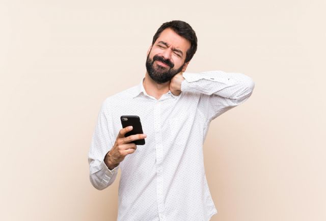 Saludquiropractica Valencia habla sobre: Síndrome Text Neck cada vez más habitual entre sus pacientes - 1, Foto 1