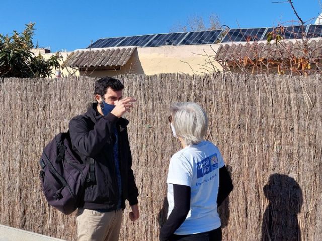 La energía solar comienza a iluminar la Cañada Real - 1, Foto 1