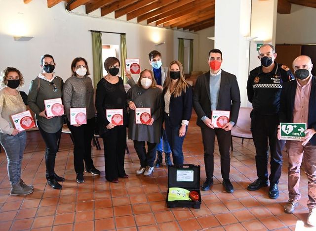 El ayuntamiento valenciano de Oliva refuerza la cardioprotección de sus vecinos con 10 nuevos desfibriladores - 1, Foto 1