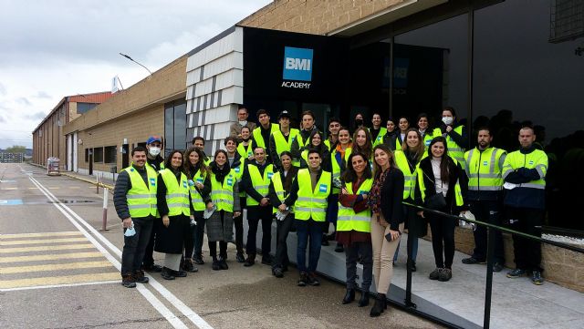 Los alumnos de Arquitectura de la Universidad de Navarra visitan la fábrica de BMI - 1, Foto 1