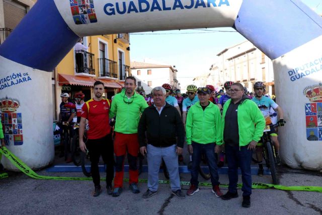 Un imperial Javier Écija se impone en el XII Encuentro MTB de Tendilla - 1, Foto 1