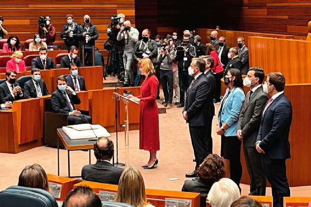 Pilar Alegría asiste a la toma de posesión del presidente de la Junta de Castilla y León - 1, Foto 1