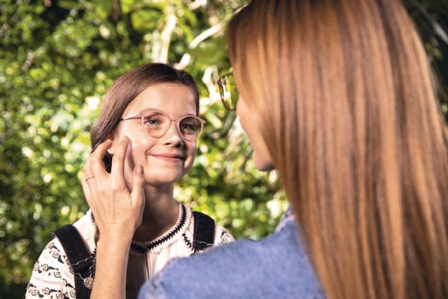 Las gafas graduadas también pueden proteger contra la radiación UV, según ZEISS - 1, Foto 1