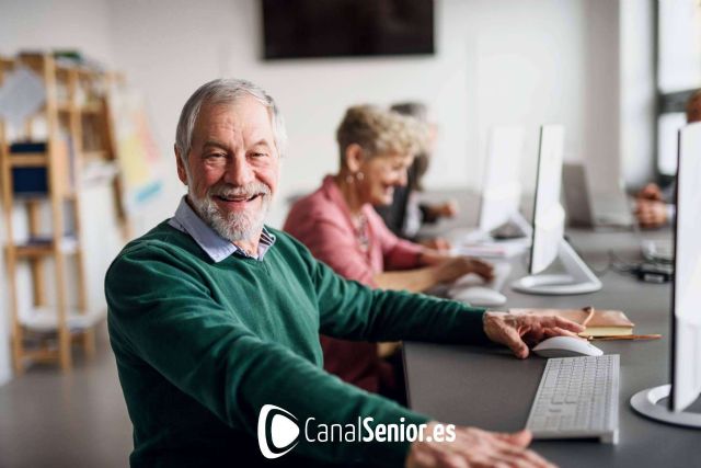 Cómo ser mayor y adaptarse a las nuevas tecnologías con los cursos de verano de Canal Sénior - 1, Foto 1