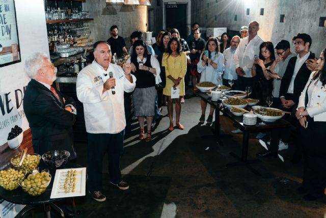 El chef José Andrés anima a tener un día de aceitunas todos los días - 1, Foto 1