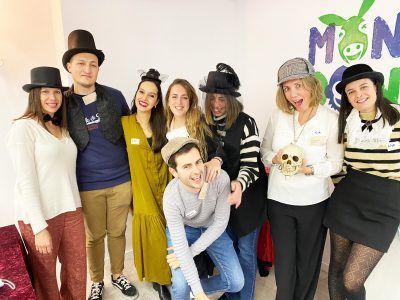 Las mejores temáticas para jugar a un cluedo en vivo como actividad de empresa según Monkey Donkey - 1, Foto 1