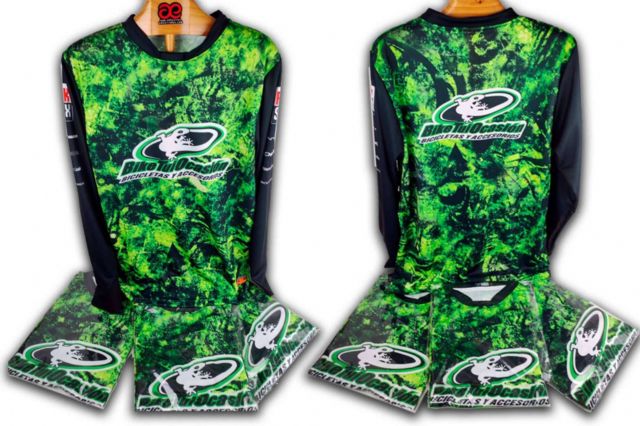 ADHESIVOSEMBARRADOS, la firma especializada en elaborar la camiseta de motocross - 1, Foto 1