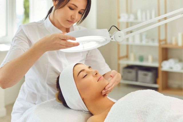 Máquina Hydrafacial para tratamientos faciales no invasivos, de la mano de Comercial Estética - 1, Foto 1